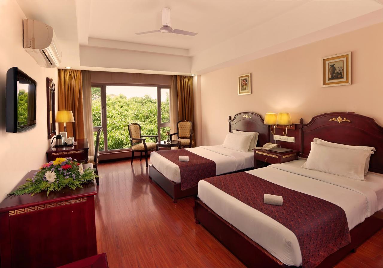 Mayur Aaditya Resort Дхарвад Экстерьер фото